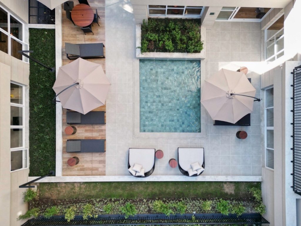 Projeto: Bo.arch | Piemonte Vizione em Curitiba reúne estética, funcionalidade e sofisticação nas áreas comuns — espaços pensados para serem vividos e aproveitados em cada detalhe.