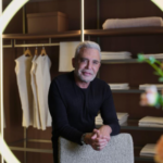 Léo Shehtman na CASACOR: ‘Mente e Coração’ une afeto e arquitetura em espaço sensorial