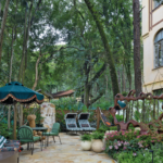 Jardins da CASACOR São Paulo 2026 transformam a mostra em um convite à contemplação e ao bem-estar