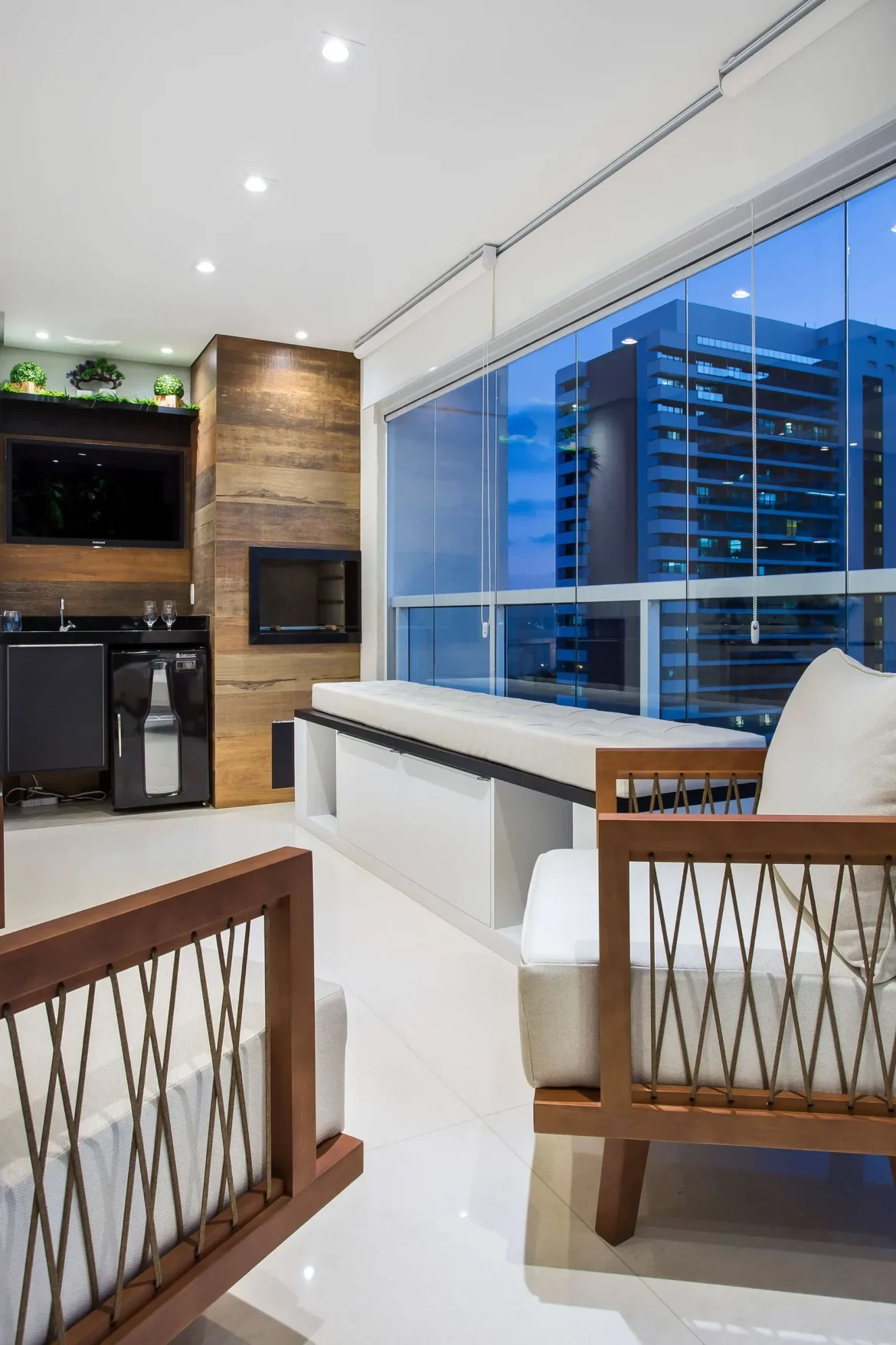 Integração, elegância e personalidade marcam apartamento de 120m²