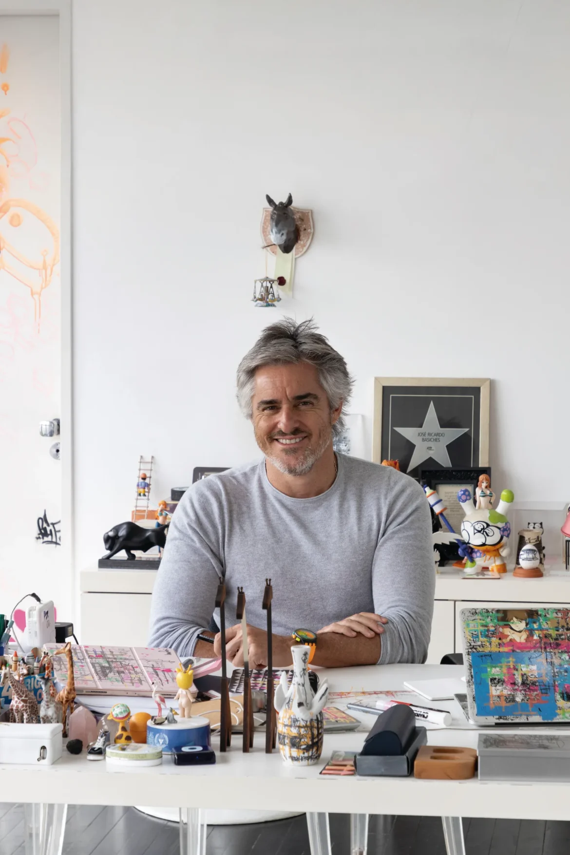 José Ricardo Basiches e a arte do desenho autoral: a história por trás dos traços na Viva Magazine 3ª edição