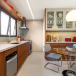STAL Arquitetura revitaliza apartamento no Real Parque com mistura de clássico e contemporâneo