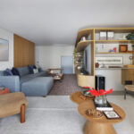 Apartamento renovado revela leveza contemporânea e atmosfera acolhedora