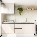 Churrasqueira de vidro: vantagens, modelos e dicas de revestimentos