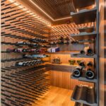 Conceito walk-in transforma closets e adegas em ambientes de experiência