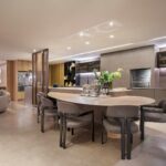 Cozinha de luxo: 20 projetos para entender o que é alto padrão
