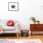 Rack pé palito: confira dicas para usar o móvel retrô na sua sala